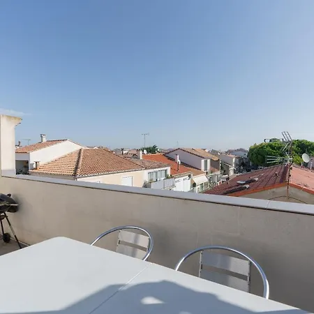 La Barque Bleue Apartment *